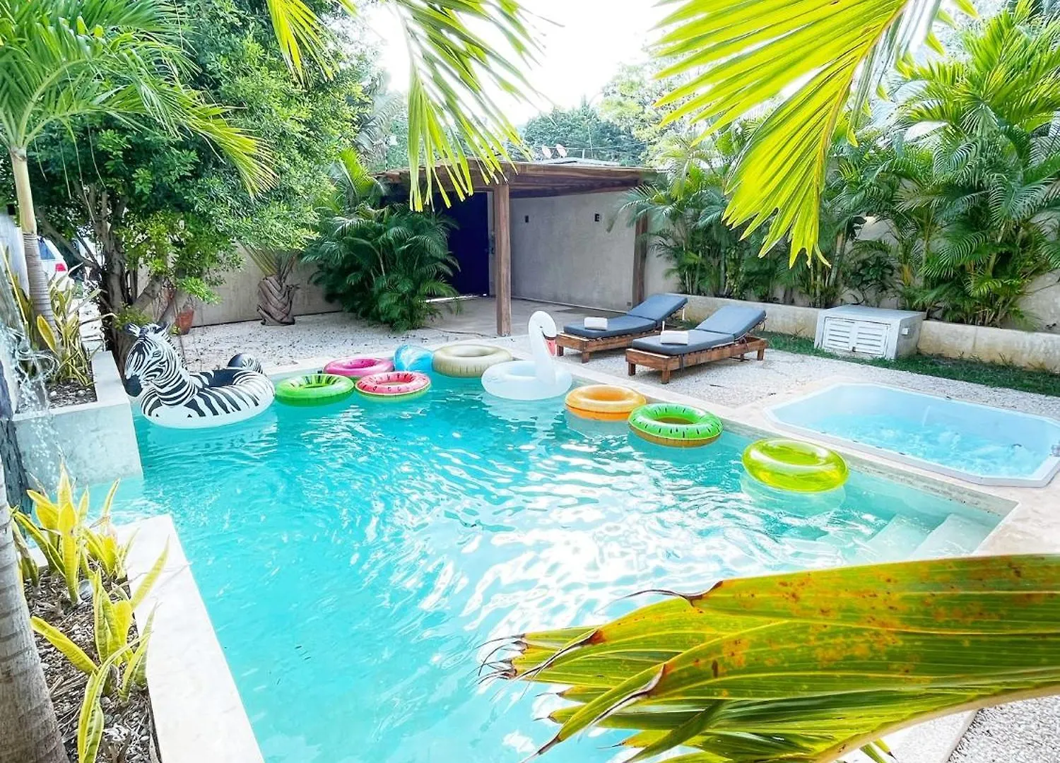 Villa Luxury House Tomanoa - 10Pers - 4Rooms - Pool - Hotjacuzzi - Speed Wifi -Waterfall Tulum Pueblo