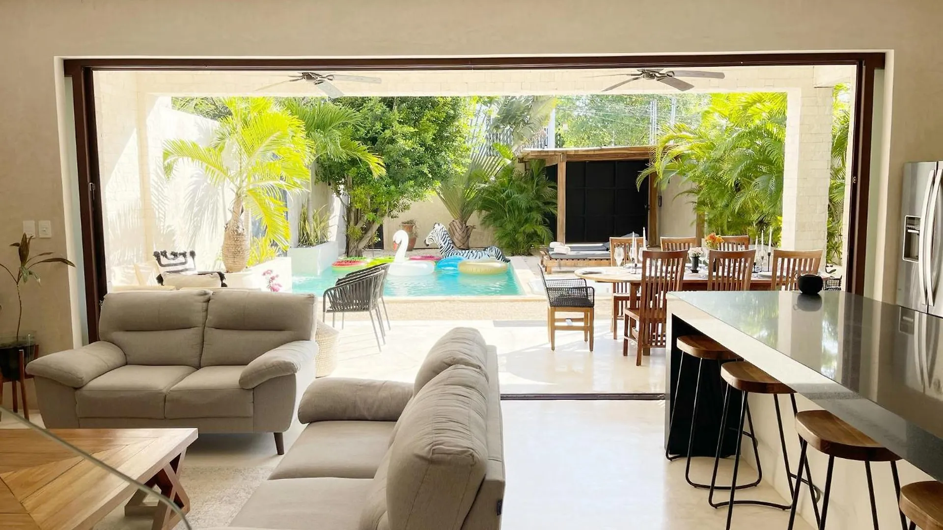 Luxury House Tomanoa - 10Pers - 4Rooms - Pool - Hotjacuzzi - Speed Wifi -Waterfall Tulum Pueblo Mexico