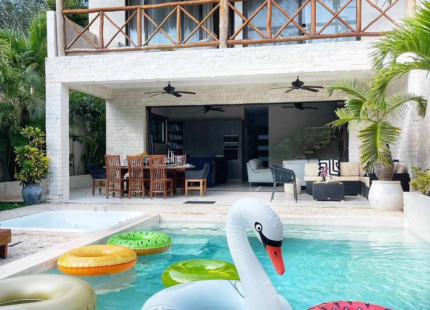 Luxury House Tomanoa - 10Pers - 4Rooms - Pool - Hotjacuzzi - Speed Wifi -Waterfall Tulum Pueblo