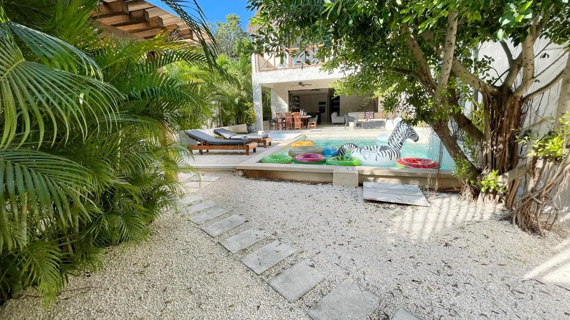 Luxury House Tomanoa - 10Pers - 4Rooms - Pool - Hotjacuzzi - Speed Wifi -Waterfall Tulum